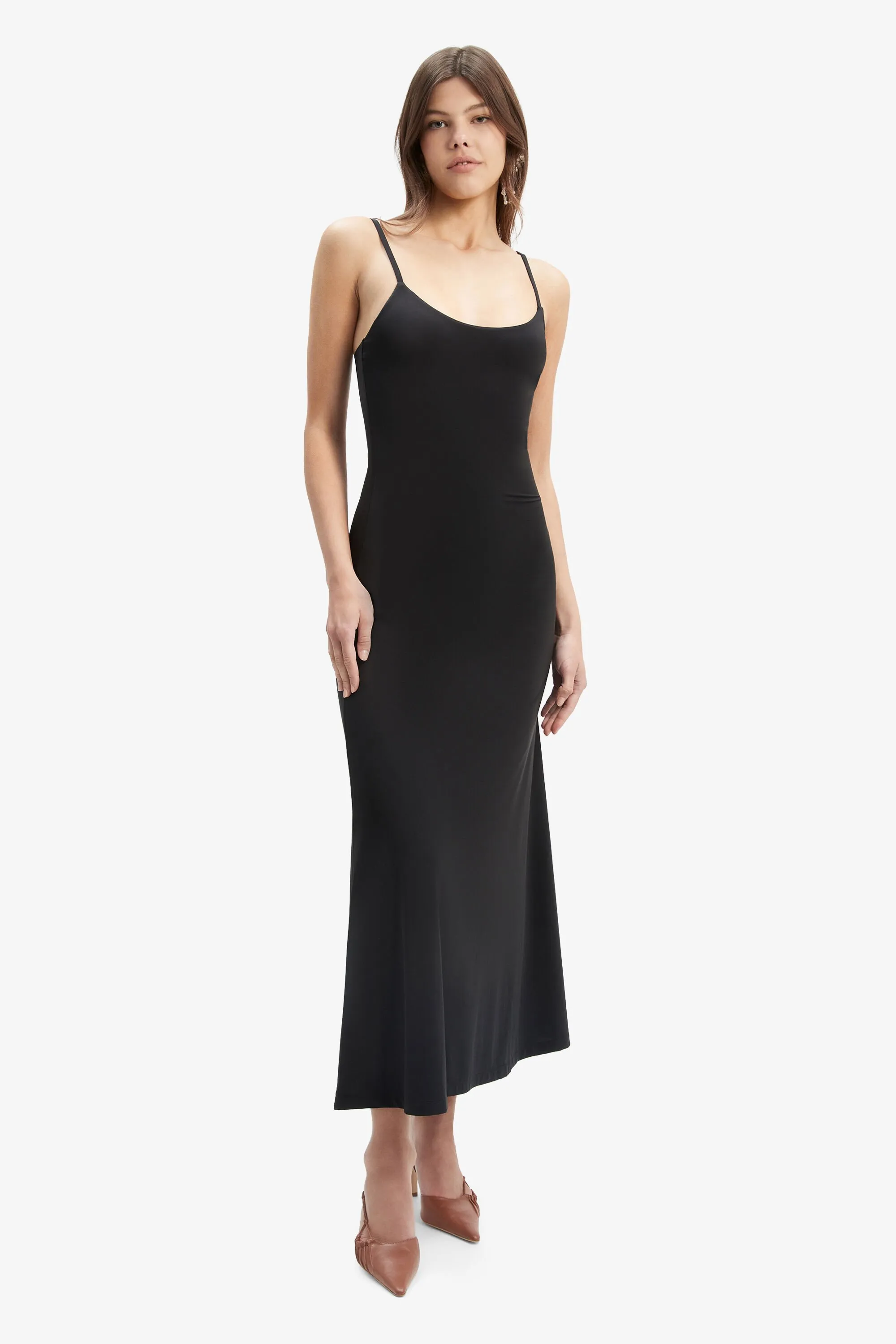 nadira maxi dress in black