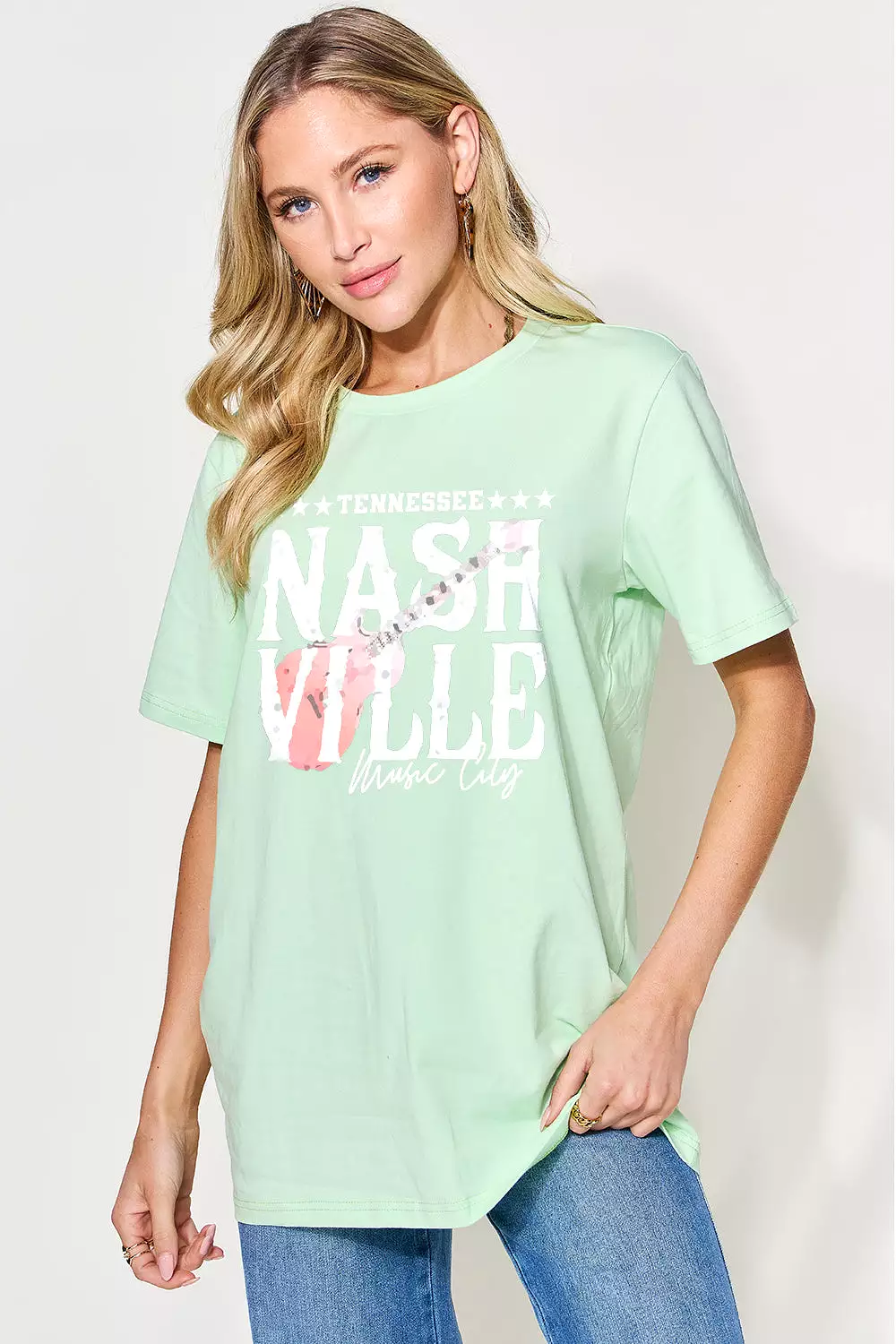 Nashville Print Full Size Letter Graphic Round Neck Short Sleeve T-Shirt